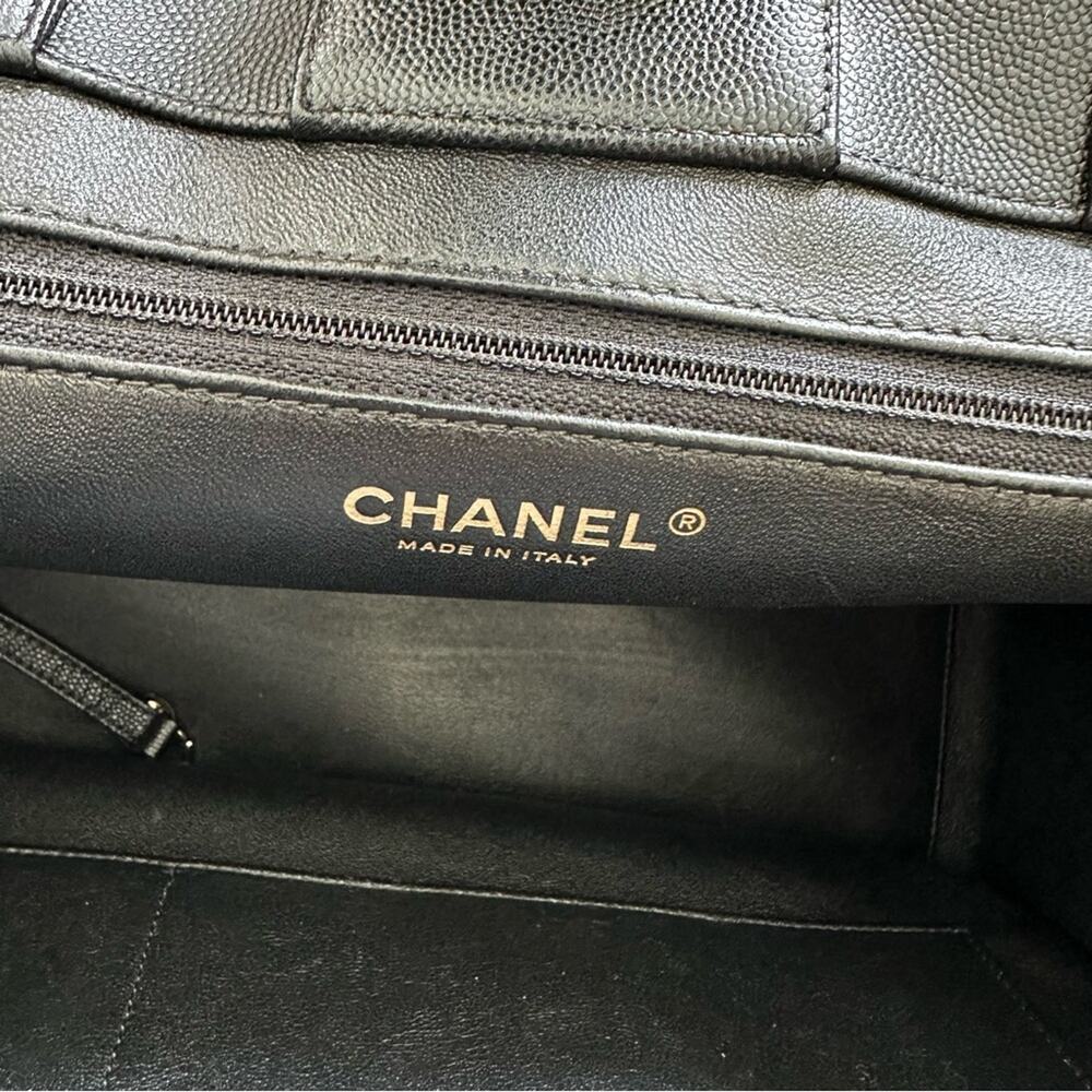 CHANEL business affinity leather handbag large Authentic Retail 7500$ - Picture 9 of 15